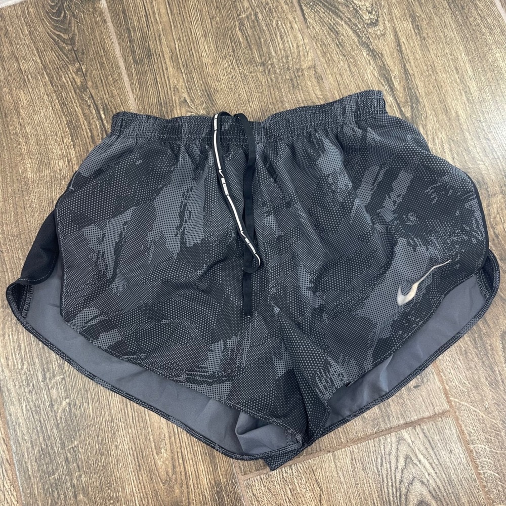 Nike Dri-FIT Running Shorts Youth Small Black Camo Athletic Gym Workout Gorp